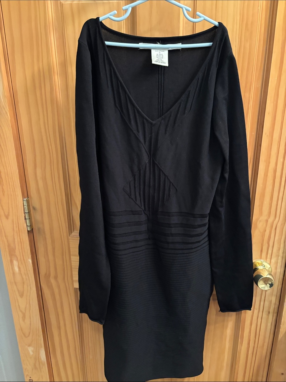 Max Studio Black Long Sleeve V-Neck Knit Dress